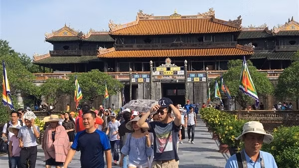 Tháo gỡ điểm “nghẽn” để du lịch Huế phục hồi hiệu quả
