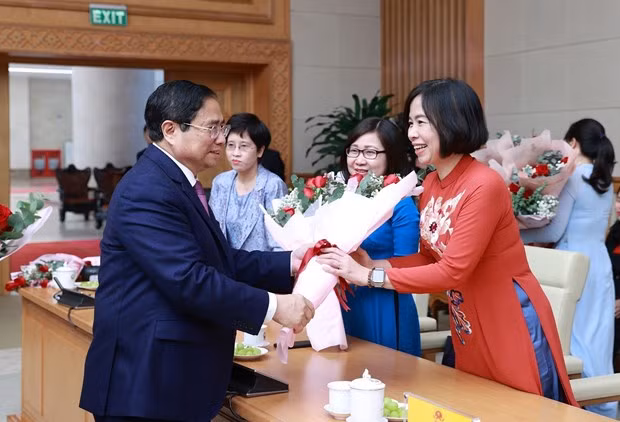 Thủ tướng: Tạo môi trường, điều kiện để phát huy vai trò của phụ nữ -0