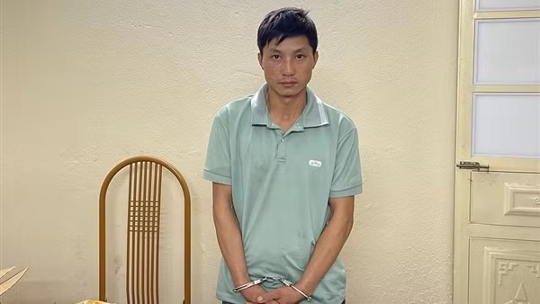 "Ôm" gần 12.000 viên hồng phiến và 1kg thuốc phiện đi tiêu thụ