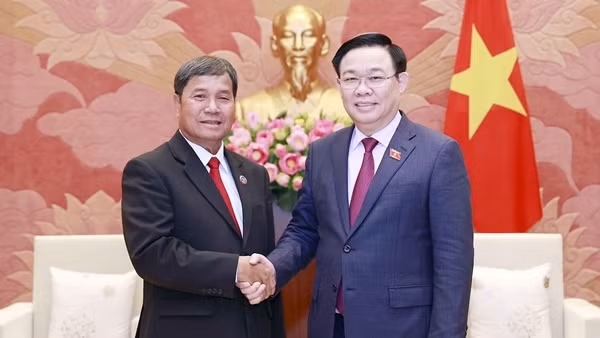 Không ngừng củng cố sự tin cậy, gắn bó giữa hai Quốc hội Việt Nam - Lào