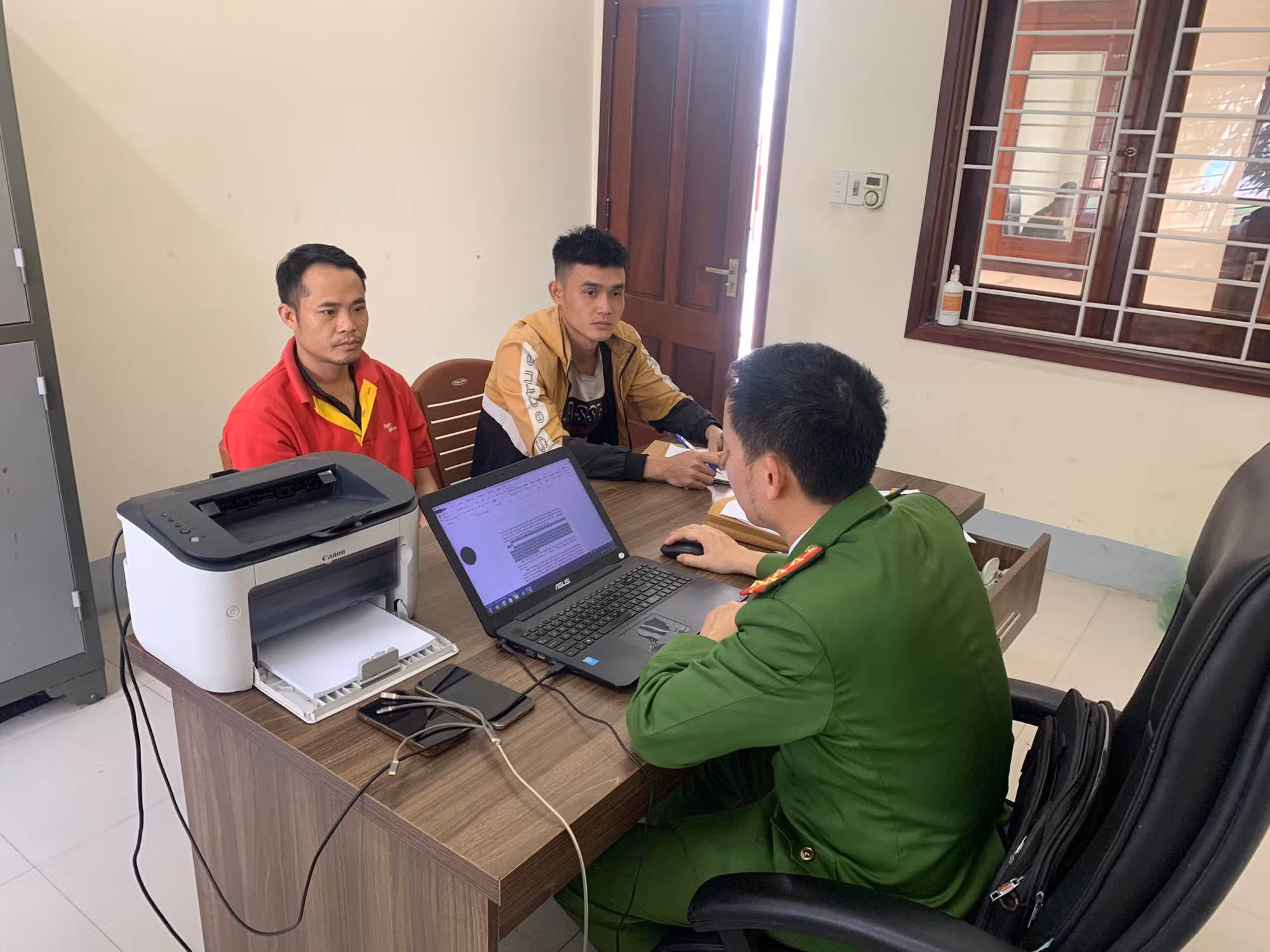 Xoá nhiều điểm bán lẻ ma tuý tại thị xã biển Hoàng Mai -0