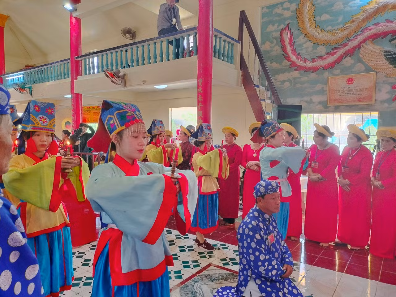 Hàng ngàn du khách ra biển “Nghinh Ông” ở Cà Mau -0