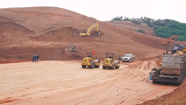 Nỗ lực bàn giao mặt bằng đại dự án cao tốc Bắc - Nam phía Đông