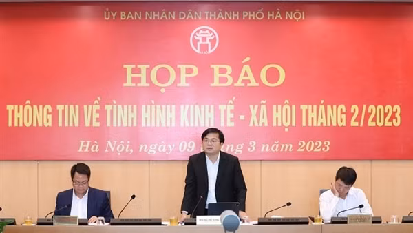 Xử lý cán bộ nhũng nhiễu tự ý đặt ra thủ tục hành chính