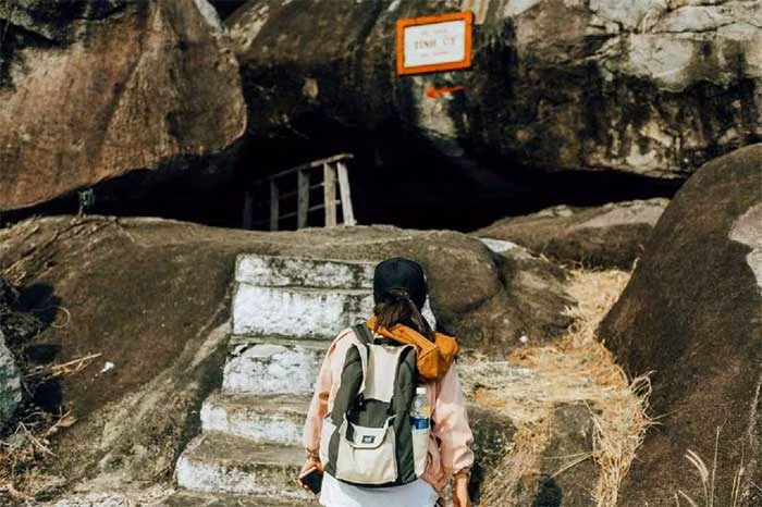  Tháng 3, rực sáng đồi thiêng -0