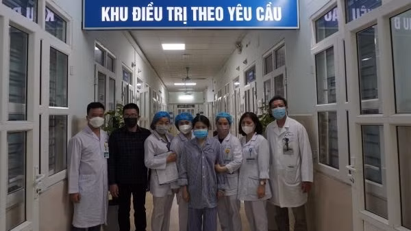 Thiếu nữ 18 tuổi mang khối u "quái" 3kg ở lồng ngực