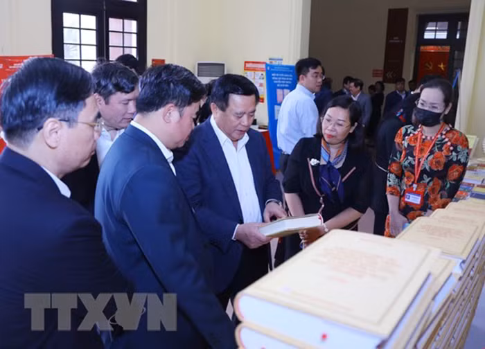 Cuốn sách của Tổng Bí thư góp phần bảo vệ nền tảng tư tưởng của Đảng -0