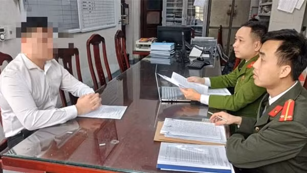Xử lý 2 trường hợp chuyển cuộc gọi đến đường dây nóng của Bộ Công an sai quy định
