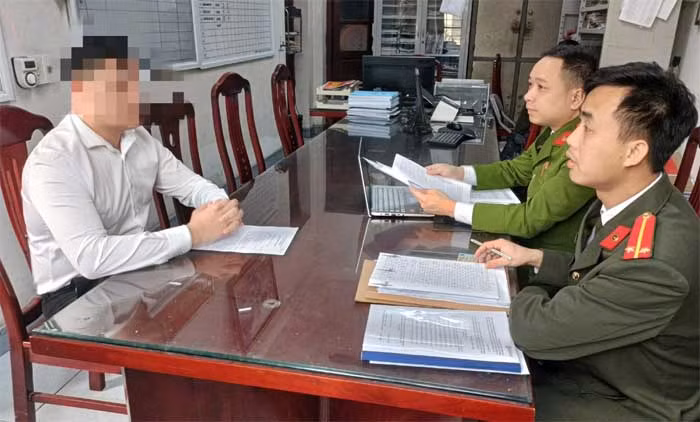 Xử lý 2 trường hợp chuyển cuộc gọi đến số điện thoại đường dây nóng của Bộ Công an sai quy định -0