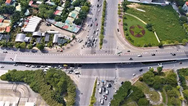 11/3: Cấm toàn bộ phương tiện từ cầu Vĩnh Tuy đi xuống rẽ trái vào đường Cổ Linh -0