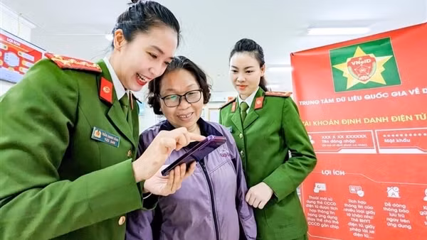 Những thách thức và “chìa khóa” thực hiện hiệu quả Đề án 06 tại Hà Nội
