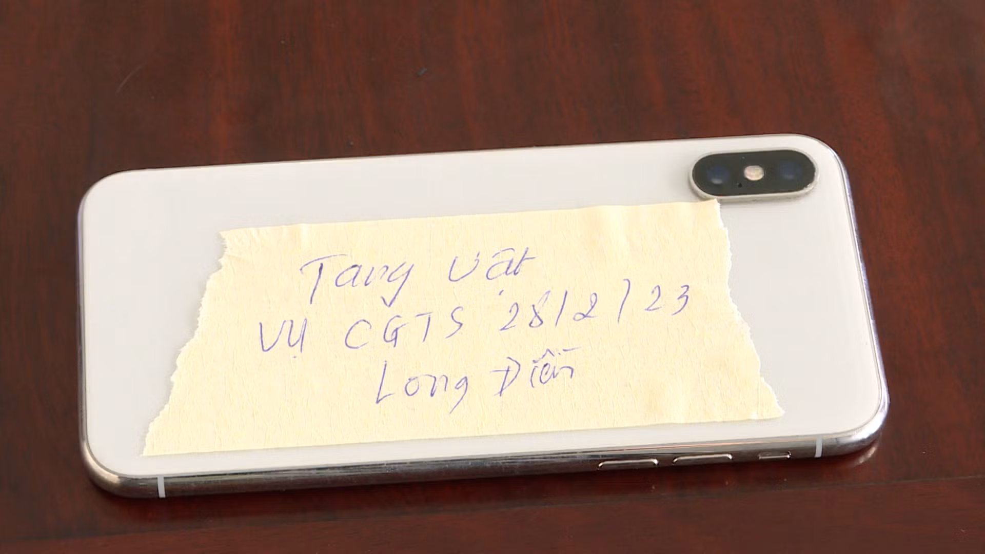 Bắt “nóng” đối tượng cướp giật điện thoại Iphone -0