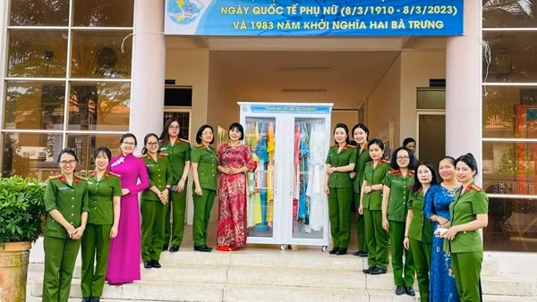 Cán bộ chiến sĩ Công an “Đồng hành cùng phụ nữ biên cương”