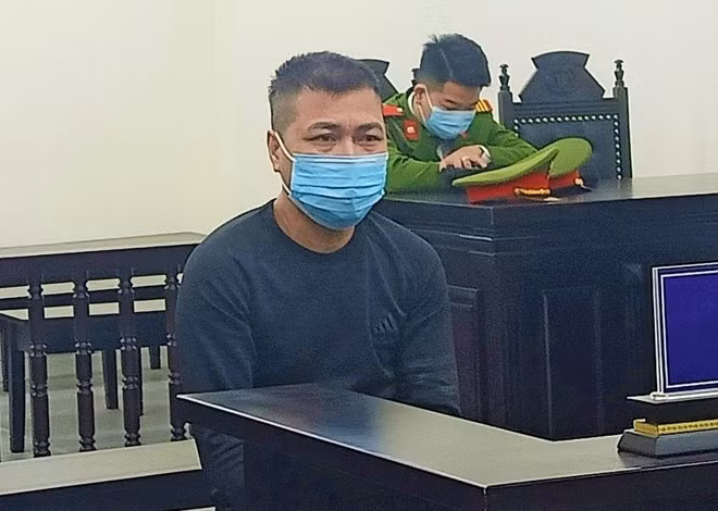 Cuồng yêu dùng xăng đốt người tình, gã trai lĩnh 20 năm tù -0