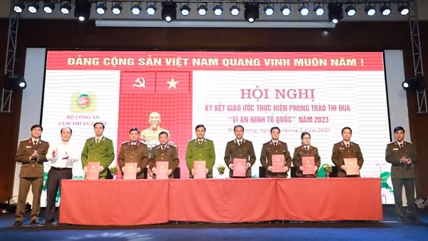 Cụm thi đua số 3 Bộ Công an ký kết giao ước thi đua năm 2023