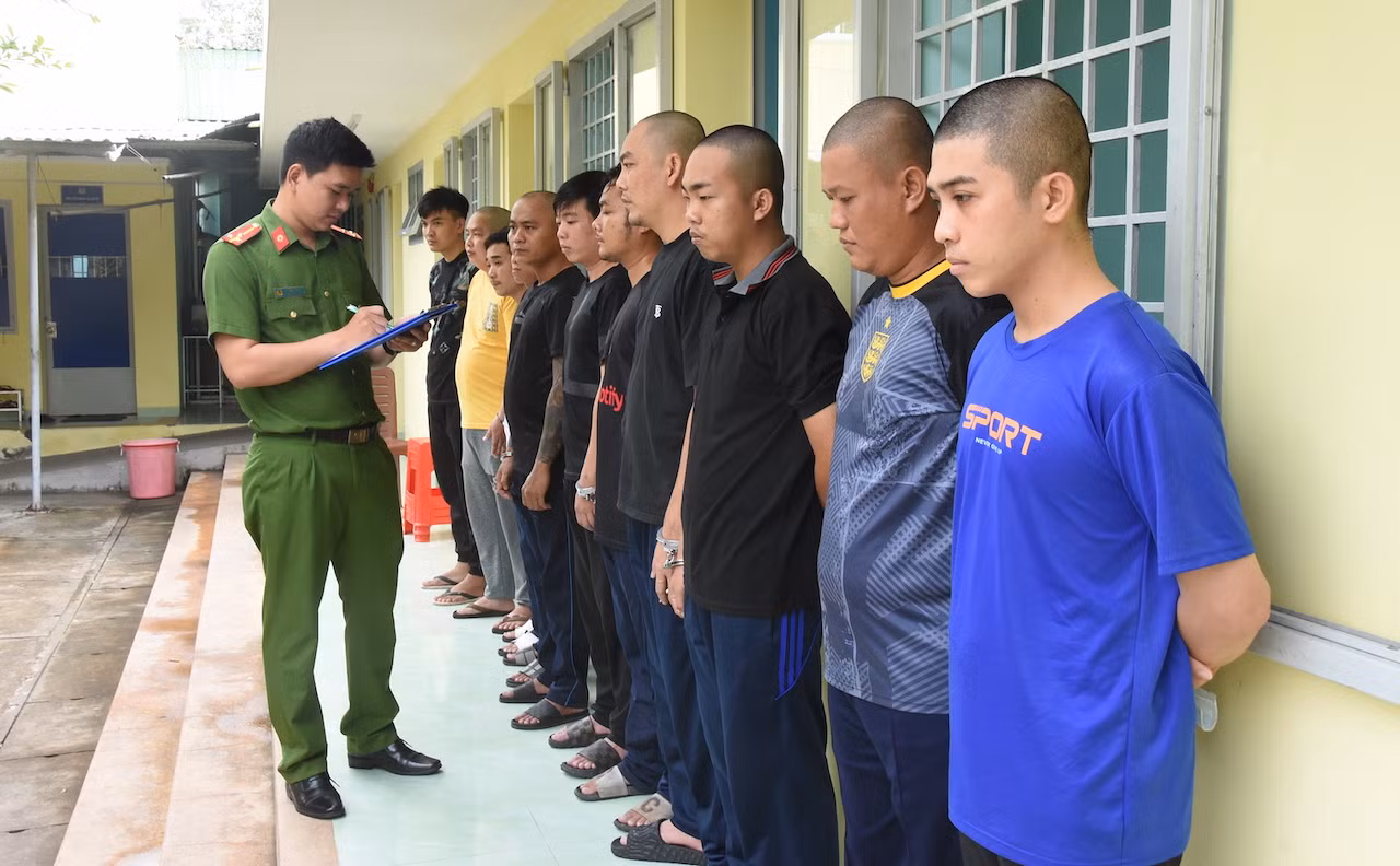 các đối tượng bị khởi tố về tội gây rối trật tự công cộng..jpeg -0