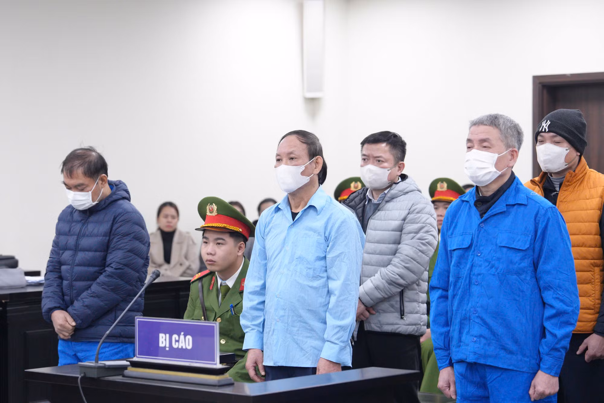 Lời khai của cựu Chủ tịch Nhà Xuất bản giáo dục Việt Nam về hành vi nhận hối lộ 24 tỷ đồng -0