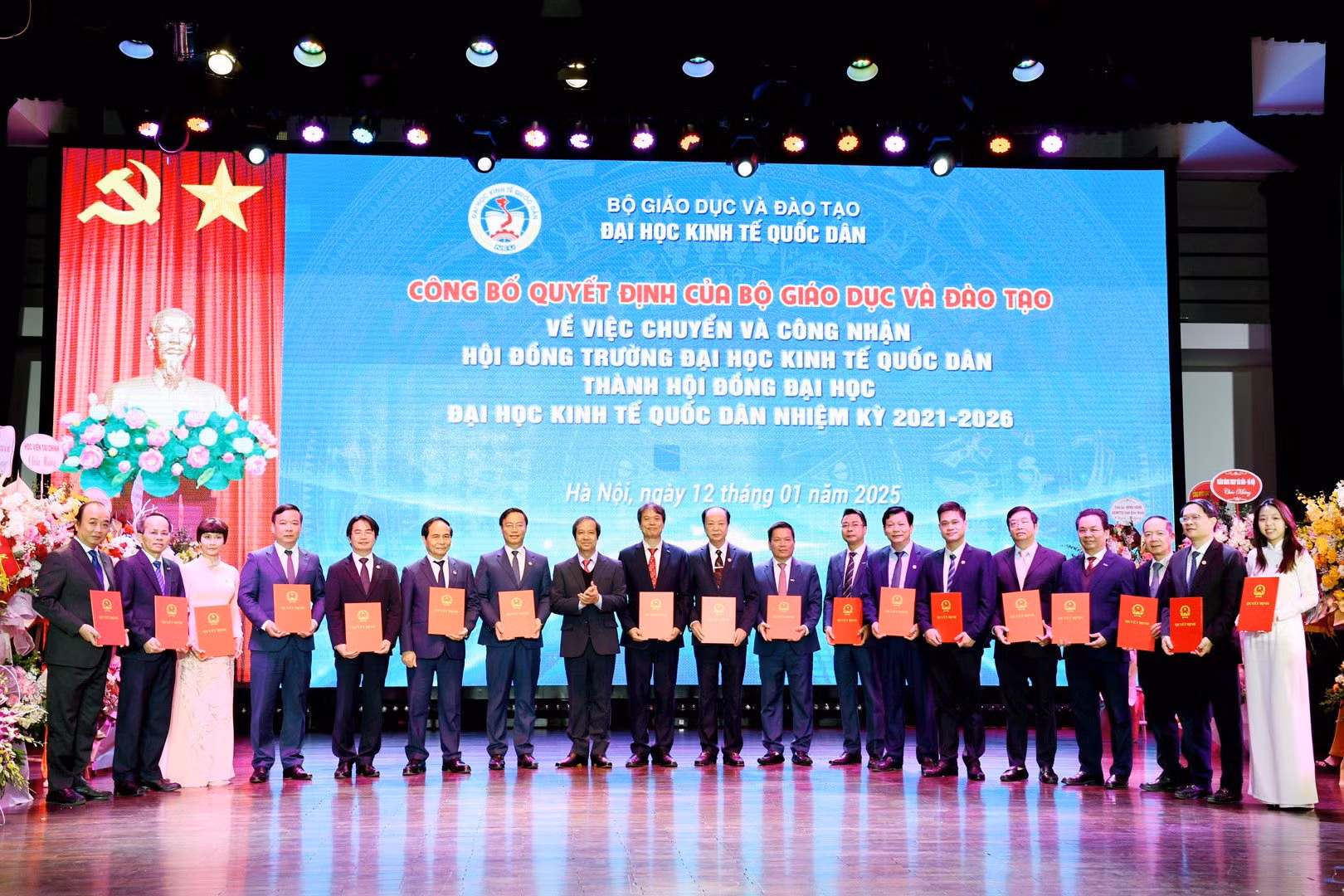Công bố Quyết định của Thủ tướng chuyển Trường Đại học Kinh tế Quốc dân thành Đại học Kinh tế Quốc dân -0