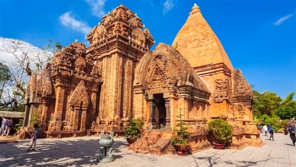 Tháp Bà Ponagar Nha Trang cùng 4 di tích khác được xếp hạng Di tích quốc gia đặc biệt