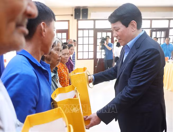 Chủ tịch nước chúc Tết đảng bộ, chính quyền và nhân dân tỉnh An Giang -0
