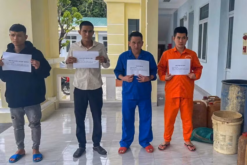 Bắt nhóm chuyên 