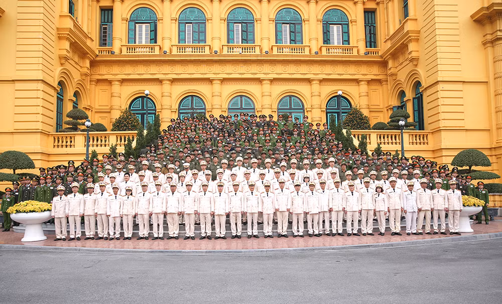, Đoàn đại biểu Công an xã, thị trấn tiêu biểu vào Lăng viếng Chủ tịch Hồ Chí Minh -0