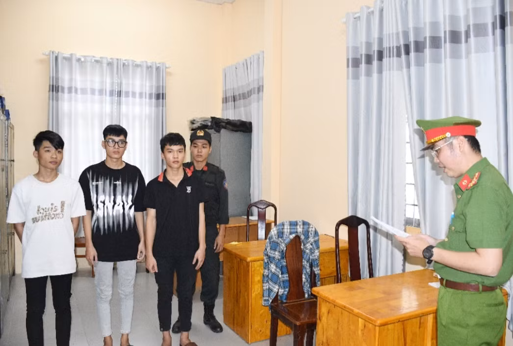Trà Vinh: Khởi tố, bắt tạm giam 13 đối tượng gây rối trật tự công cộng -1