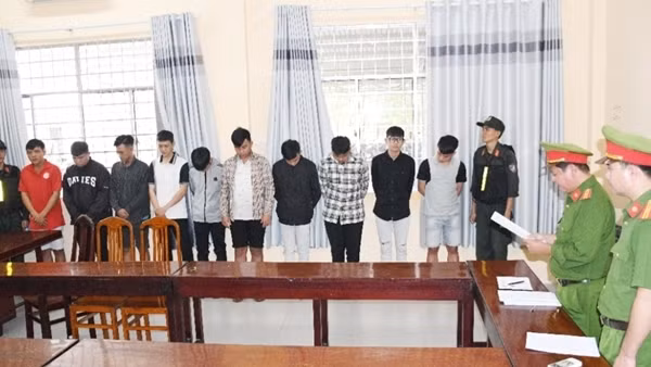 Trà Vinh: Bắt tạm giam 13 đối tượng gây rối trật tự công cộng
