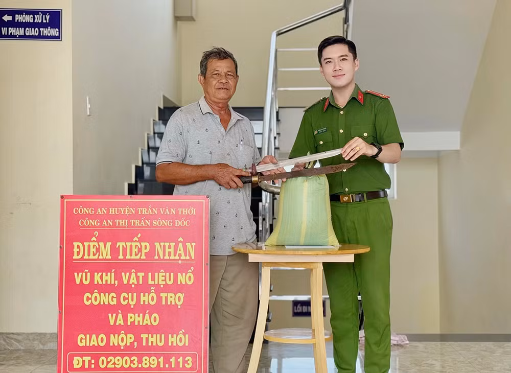Trung úy Công an có duyên với nhiều giải thưởng -0