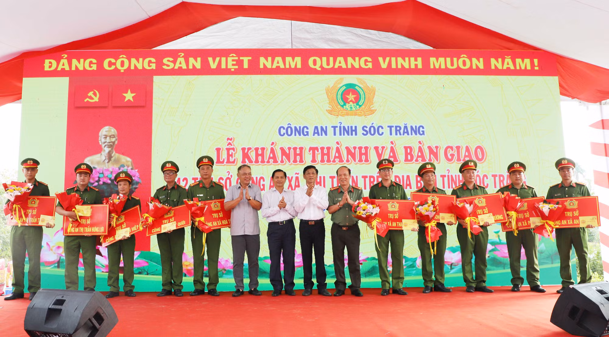 Bàn giao 42 trụ sở Công an cấp xã ở Sóc Trăng -0