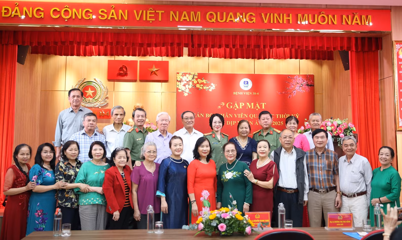 Bệnh viện 30-4 họp mặt cán bộ, nhân viên qua các thời kỳ nhân dịp năm mới Ất Tỵ -1
