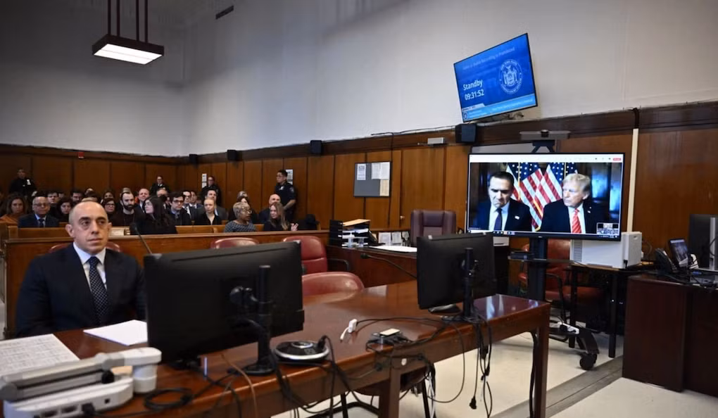 Ông Trump nói gì trong phiên tòa xử vụ chi tiền bịt miệng sao phim người lớn? -0