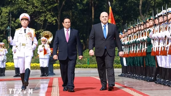 Thủ tướng Phạm Minh Chính chủ trì Lễ đón Thủ tướng Liên bang Nga