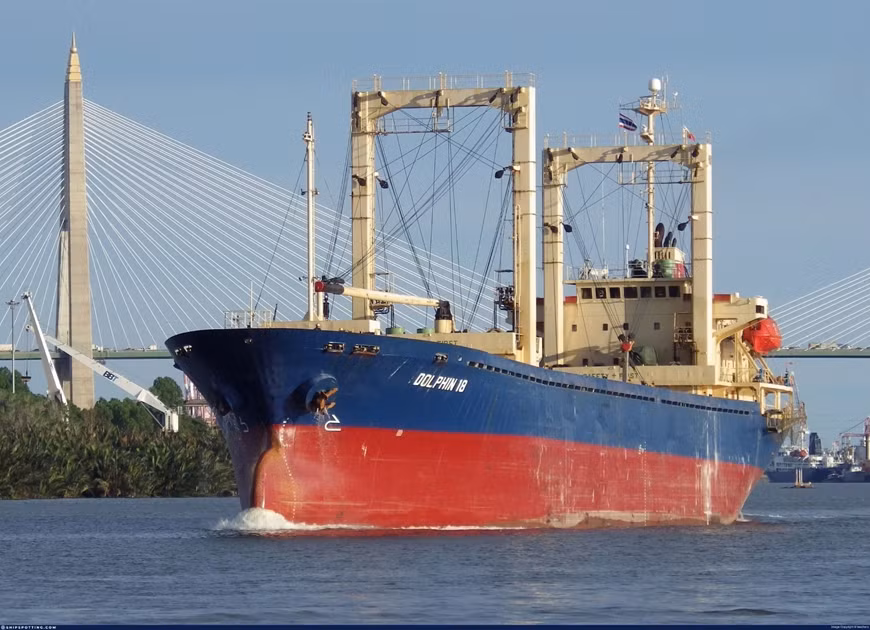 18 thuyền viên Việt Nam gặp nạn trên vùng biển quốc tế được cứu nạn kịp thời -0
