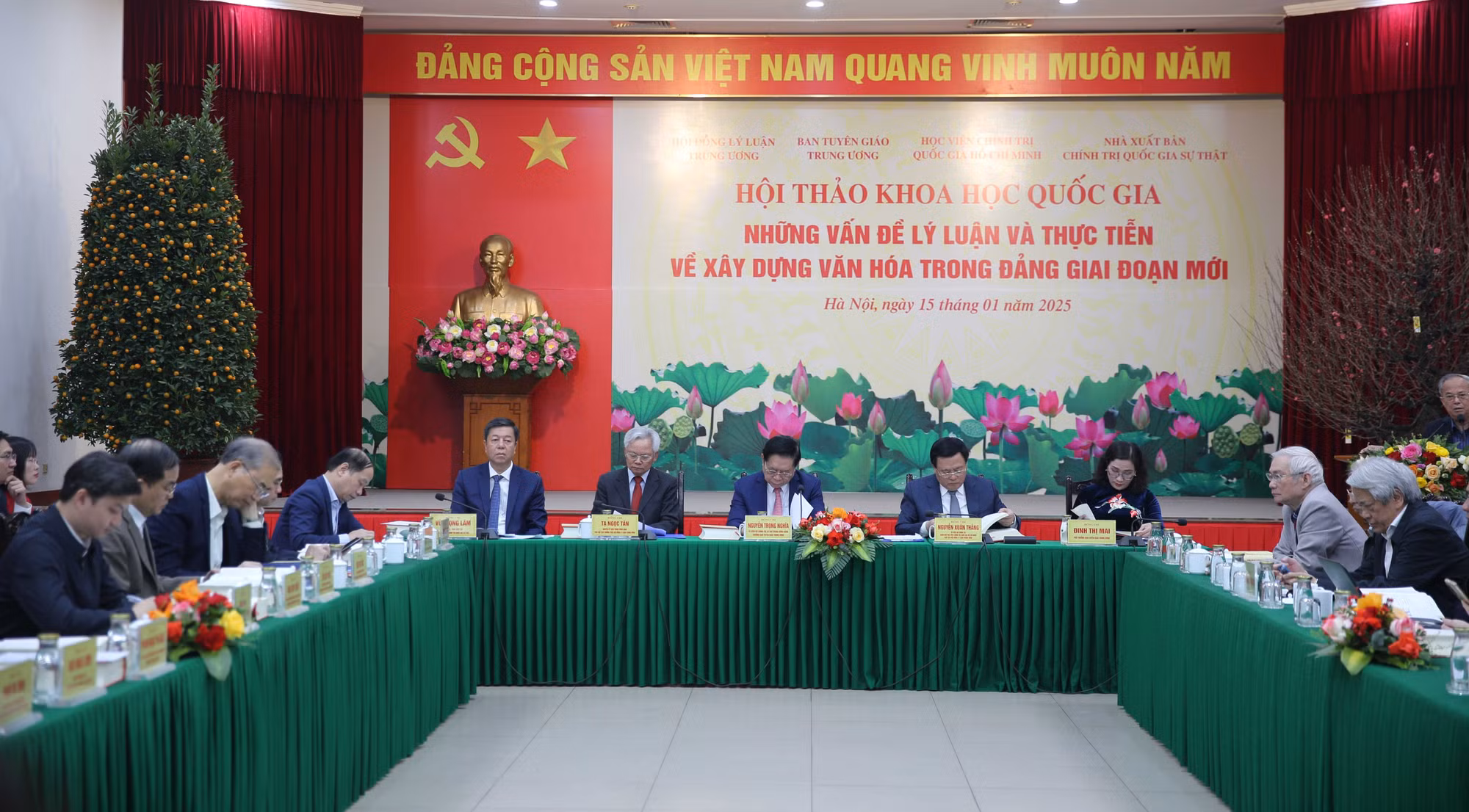 Làm rõ và sâu sắc hơn những vấn đề lý luận và thực tiễn về xây dựng văn hóa trong Đảng giai đoạn mới -0