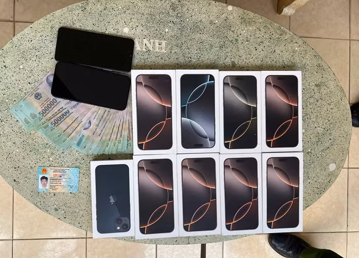 Truy bắt đối tượng trộm 17 điện thoại Iphone trị giá nửa tỷ đồng -0