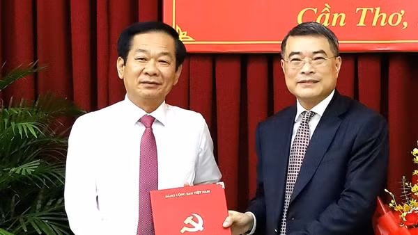 Điều động, chỉ định các chức vụ Bí thư Thành uỷ Cần Thơ, Phó Ban Tuyên giáo Trung ương