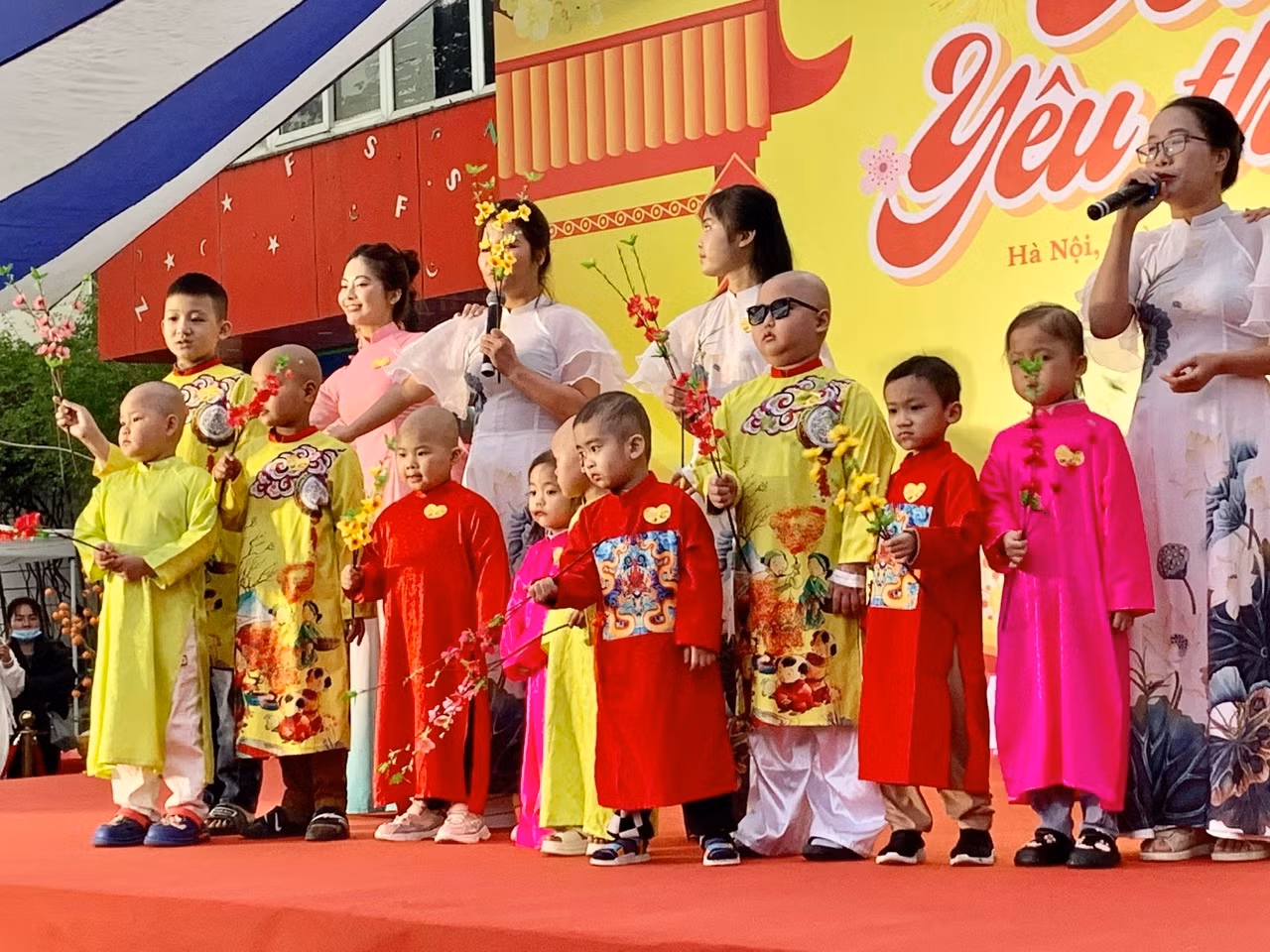 Những em bé đón Tết trong bệnh viện -0