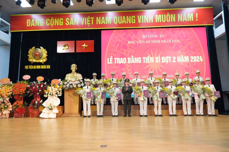 Học viện ANND khai giảng khóa nghiên cứu sinh 29 và trao bằng tiến sĩ năm 2024 -0