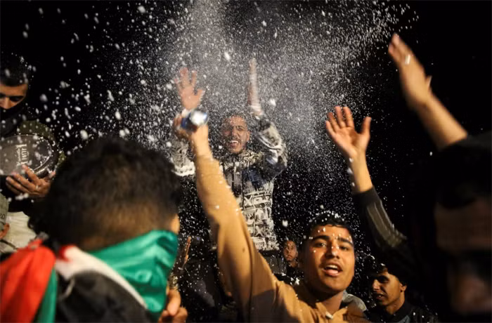 Những giọt nước mắt mừng vui đã rơi trên Dải Gaza -0