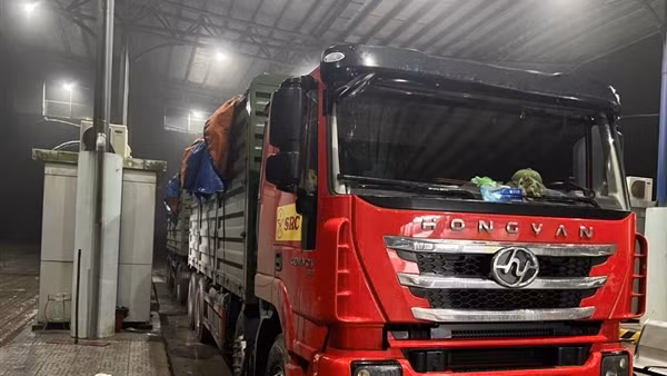 Ngăn chặn tình trạng “xé lẻ” pháo lậu từ biên giới tuồn về xuôi