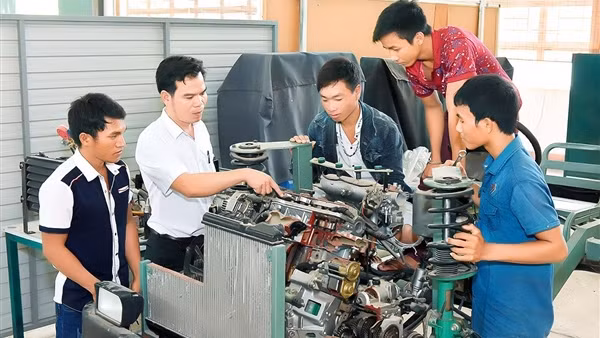 Chuyển đổi nghề nghiệp của người lao động - tưởng dễ mà khó!