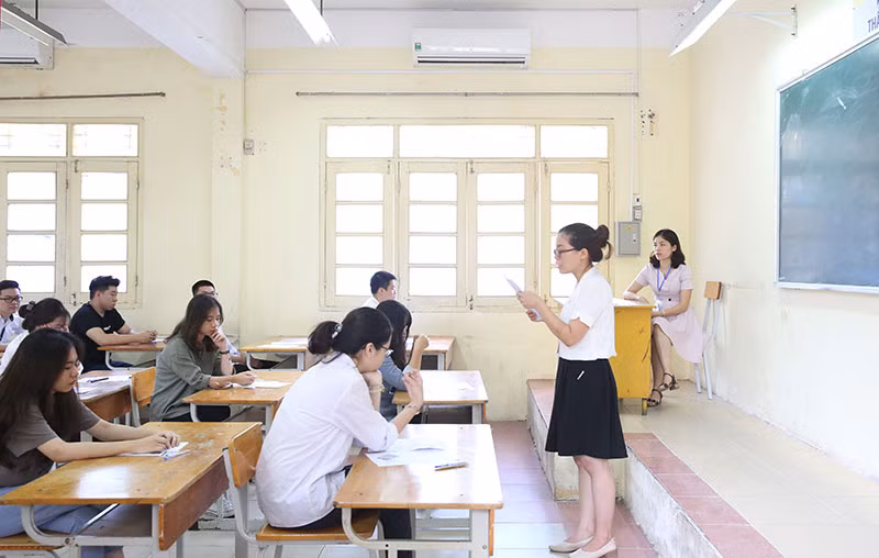 Bộ Tư pháp “tuýt còi”, Hà Nội bãi bỏ toàn bộ quyết định về dạy thêm, học thêm -0