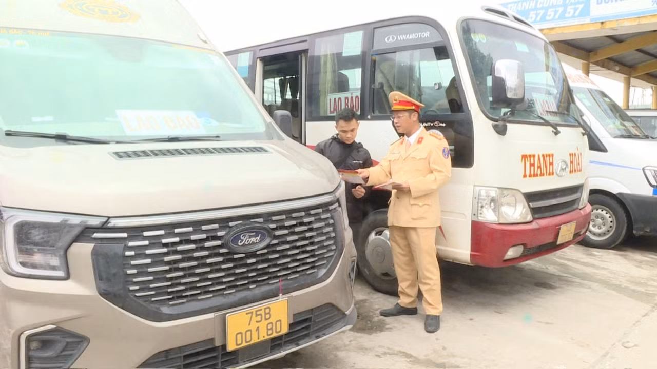 Lập các tổ chuyên đề, kiên quyết xử lý vi phạm giao thông đường bộ -0