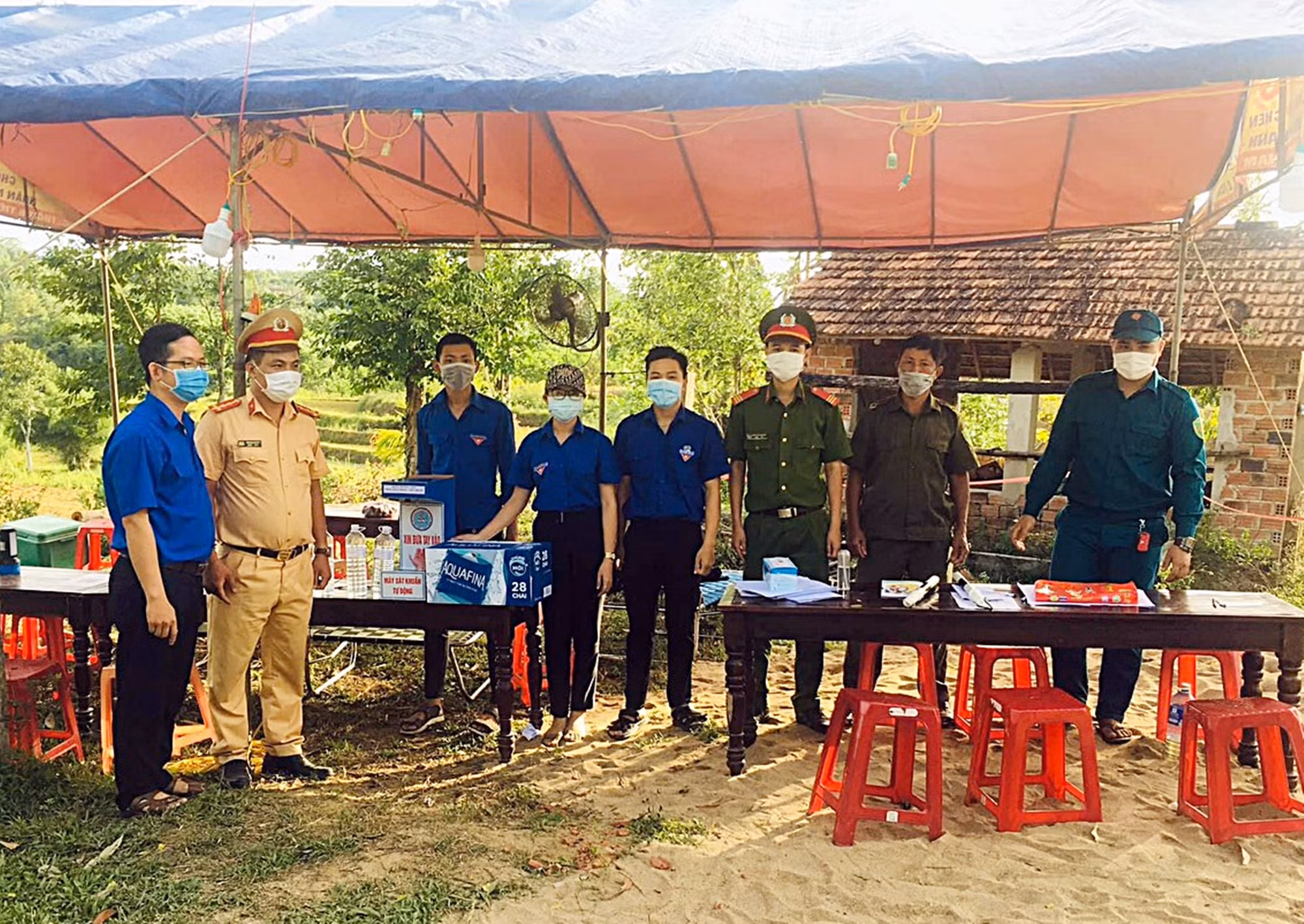 Trên tuyến đầu chống dịch: Những ngày tháng không quên -0