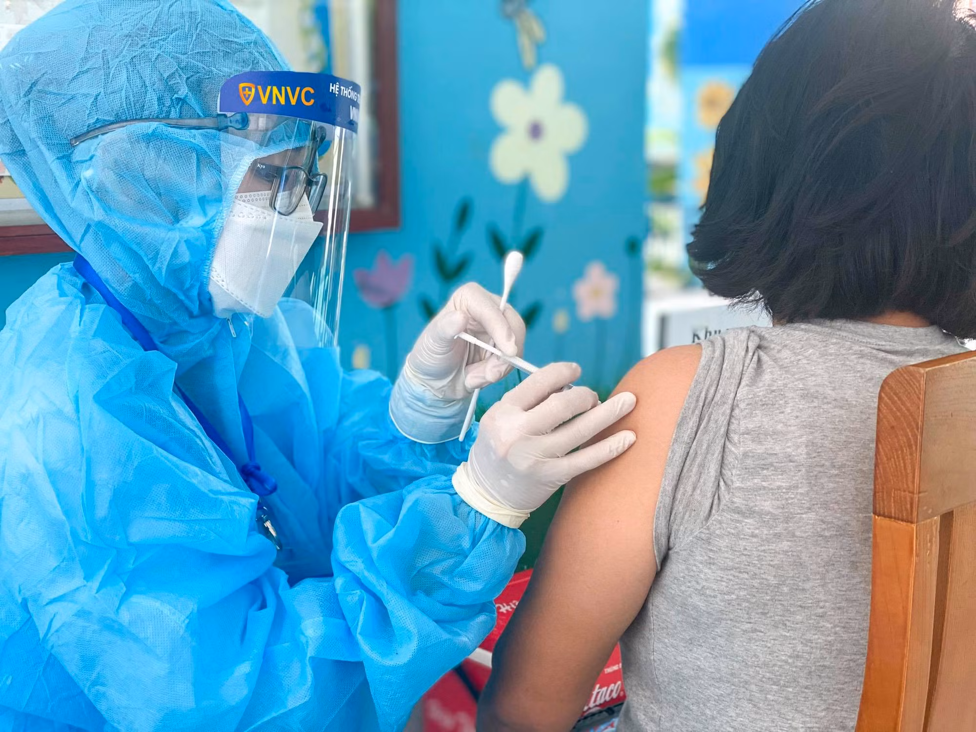 Tiêm mũi 1 vaccine Moderna, Pfizer, Sinopharm, mũi 2 chỉ được tiêm cùng loại -0
