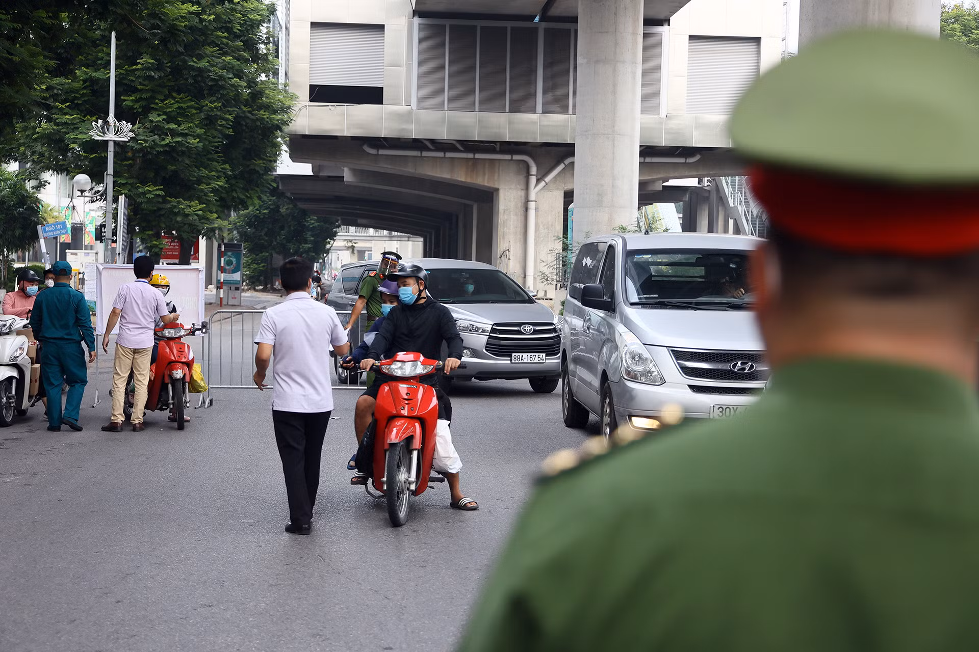 8a.jpg -8
