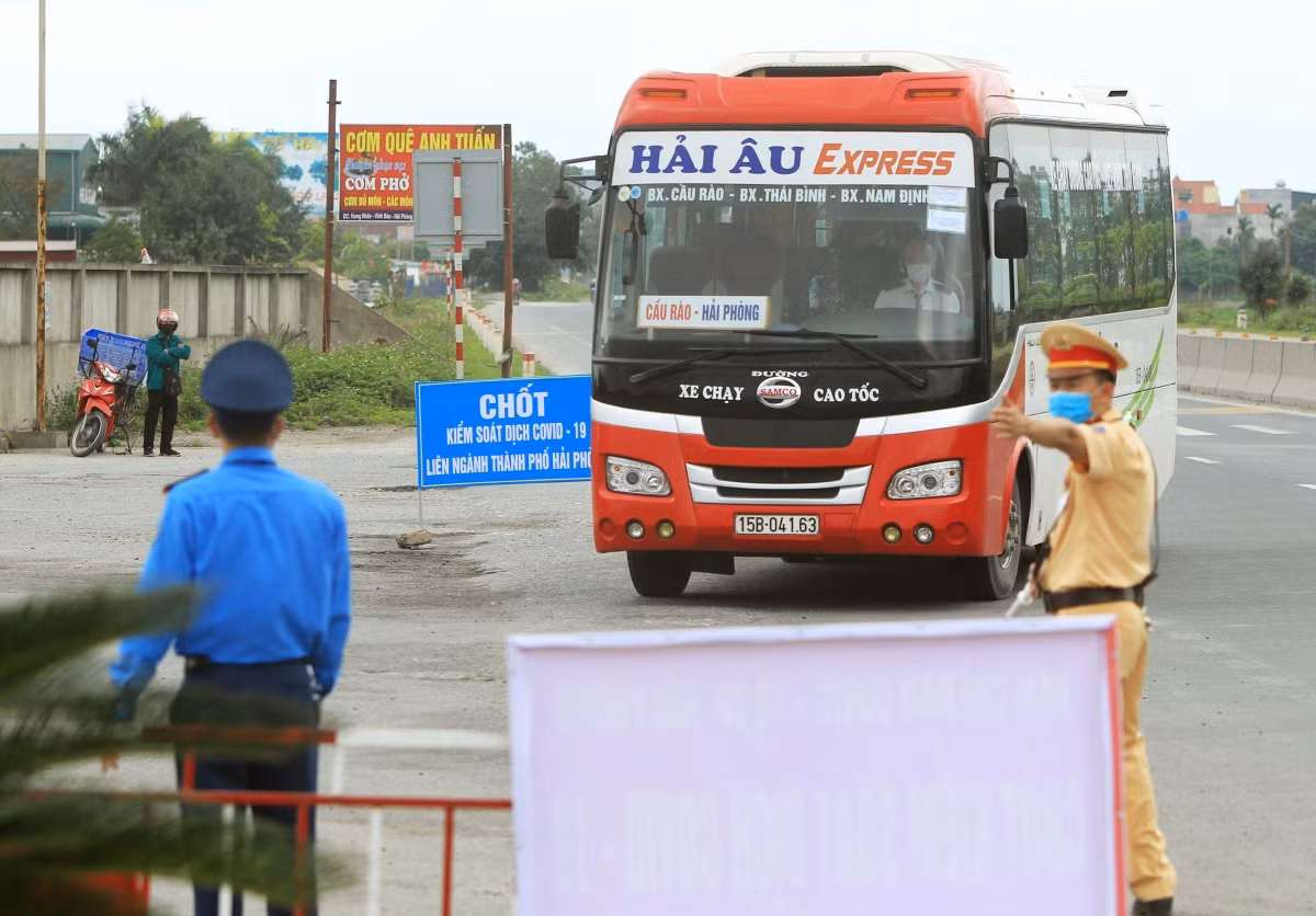 Còn tình trạng lái xe cố tình vi phạm quy định phòng, chống dịch -0