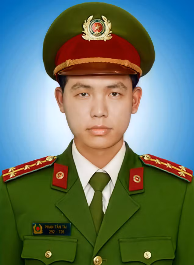 Chủ tịch nước truy tặng Huân chương Chiến công hạng Nhì cho Đại úy Phan Tấn Tài -0