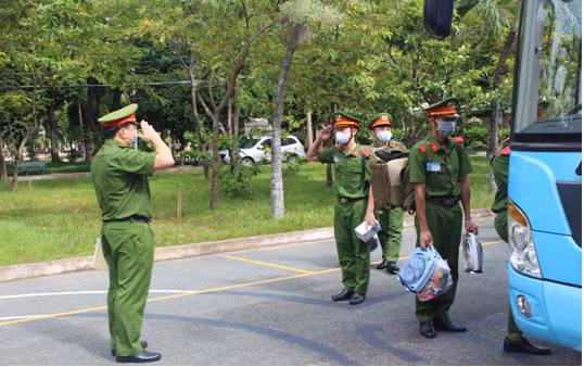 Công an TP Thủ Đức tiếp nhận 50 cán bộ, học viên CSND phòng, chống dịch -0